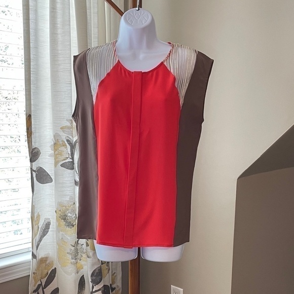 Nwt Esley Red and Taupe Top Size S - Picture 2 of 5